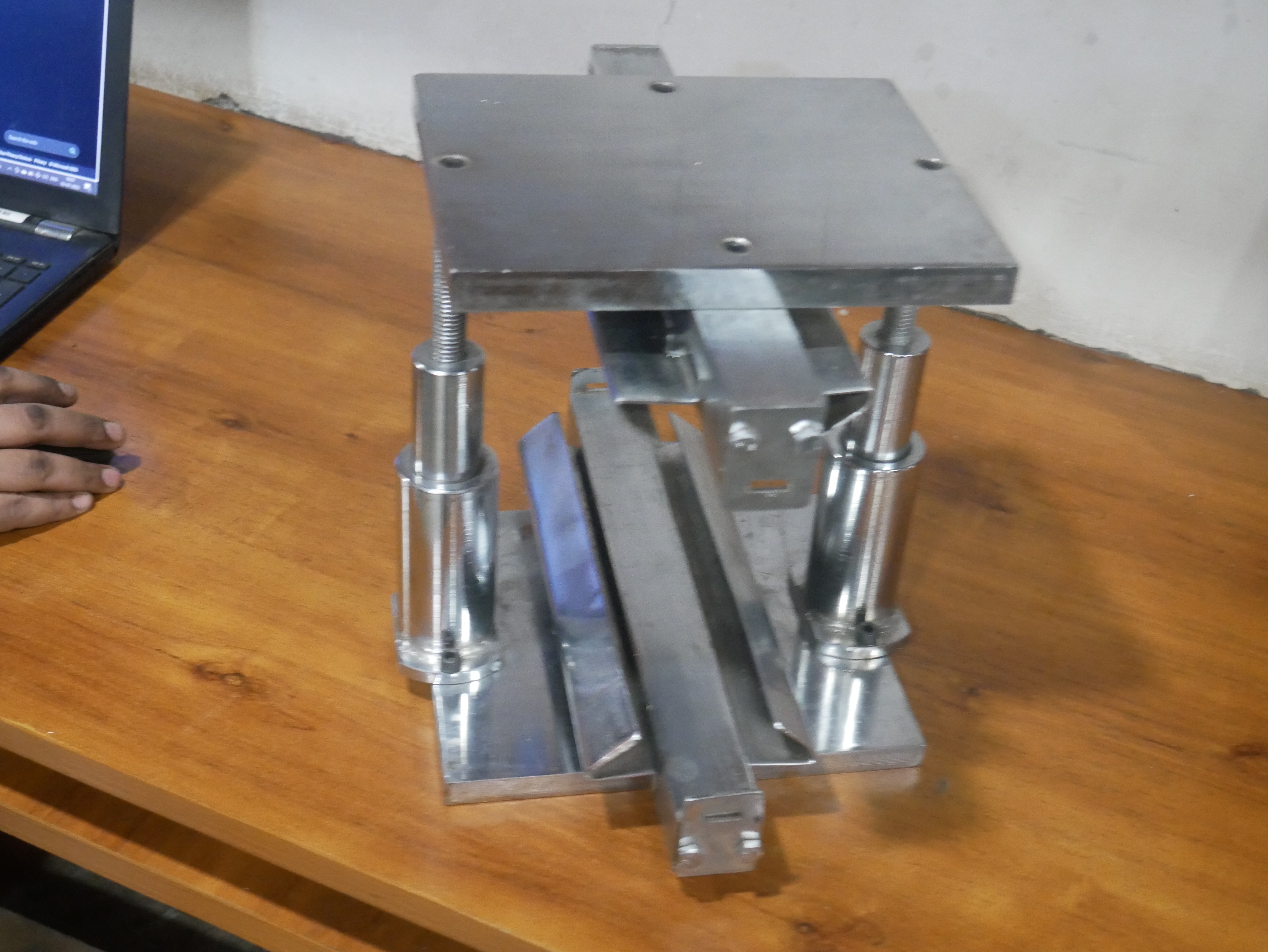 Splitting Tensile Attachment For CTM India